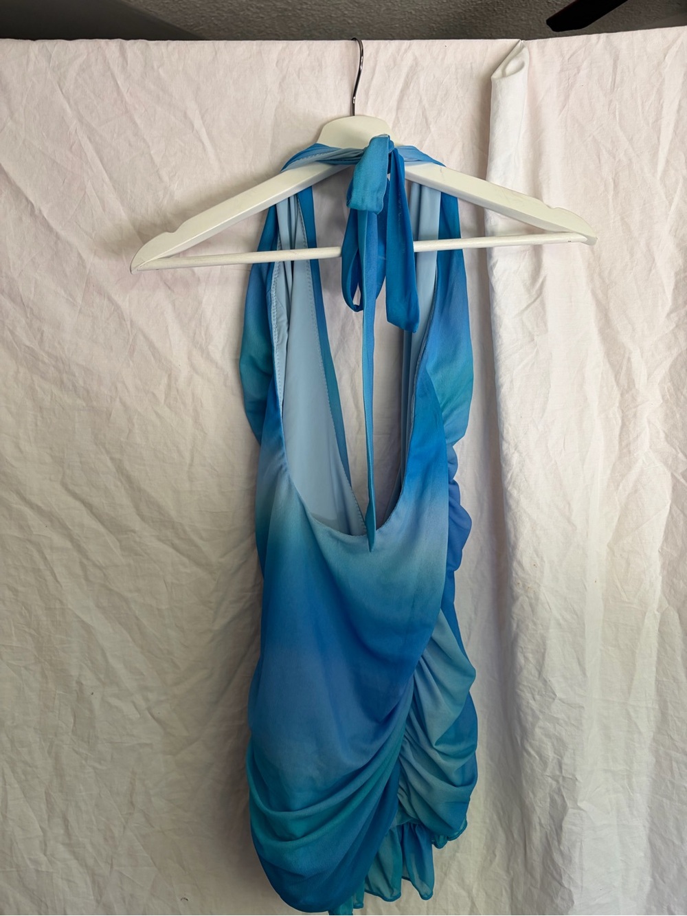 WHITE FOX Boutique Blue Ombre Halter Top Ruffled Ruched Size S party Y2K resort - Picture 9 of 16